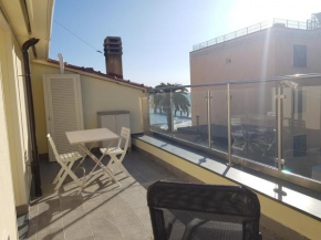 CASAVIVA - Casa Vacanze a Ceriale con terrazza